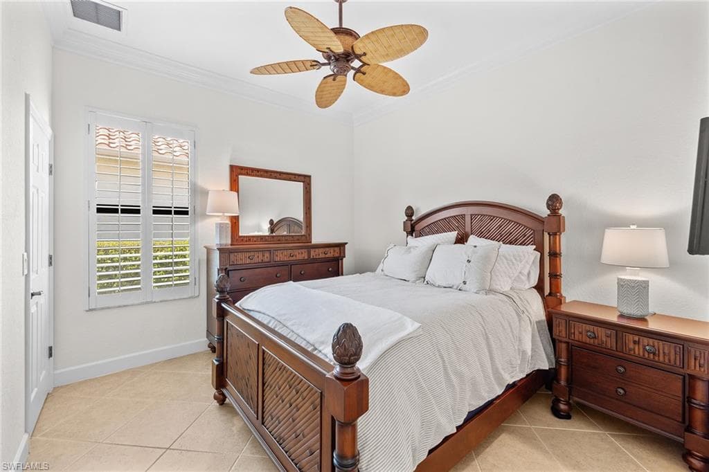 11918 Heather Woods Ct, Naples, FL 34120-32