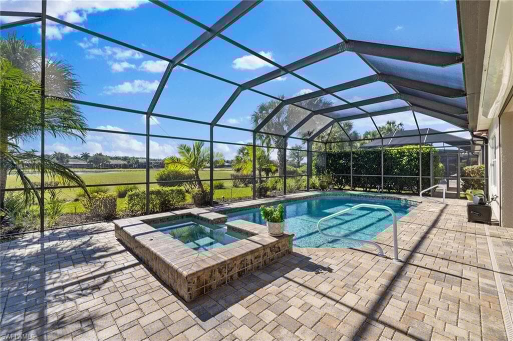 11918 Heather Woods Ct, Naples, FL 34120-40