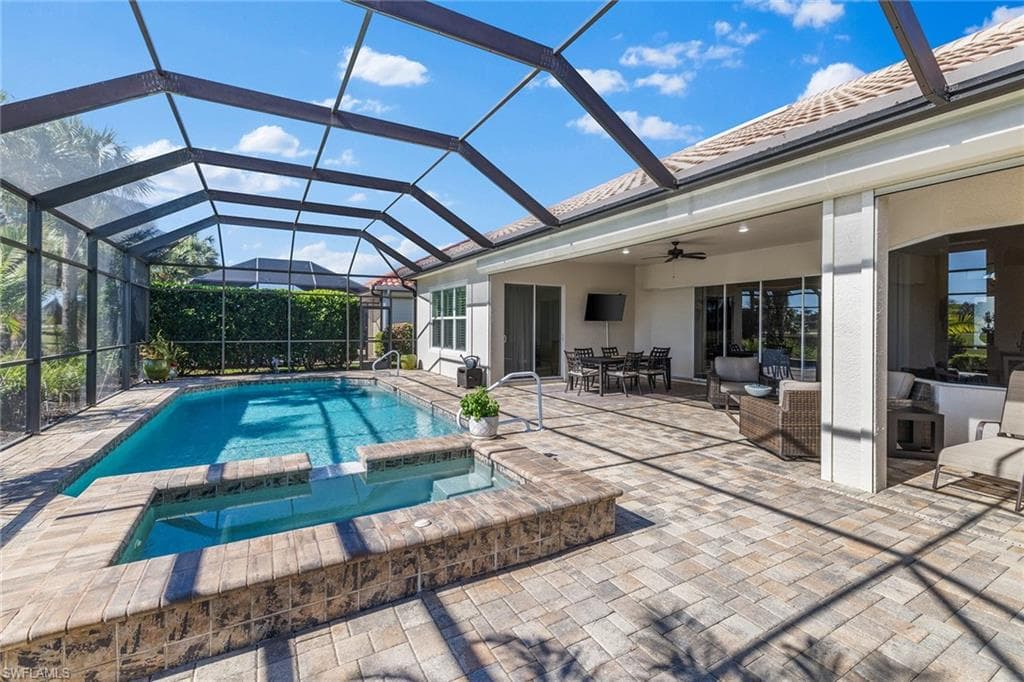 11918 Heather Woods Ct, Naples, FL 34120-42