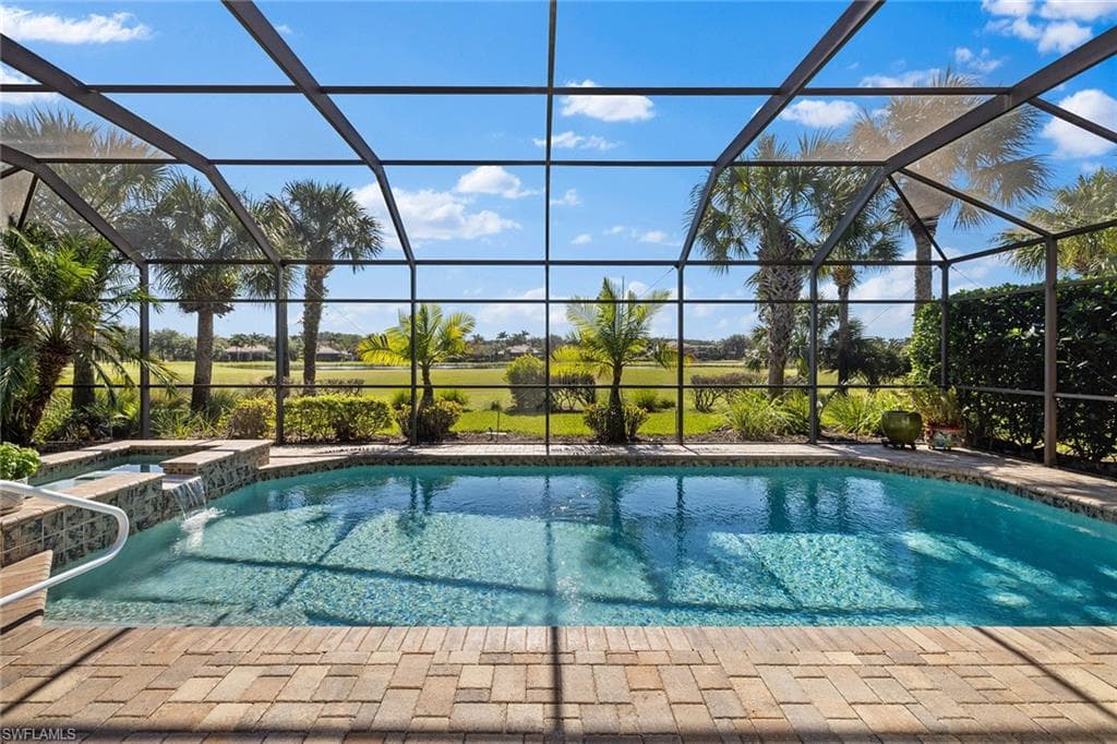11918 Heather Woods Ct, Naples, FL 34120-6