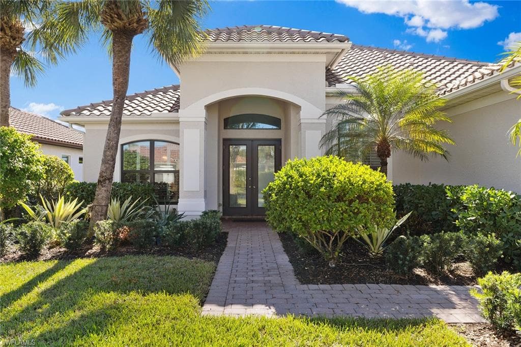 11918 Heather Woods Ct, Naples, FL 34120-7