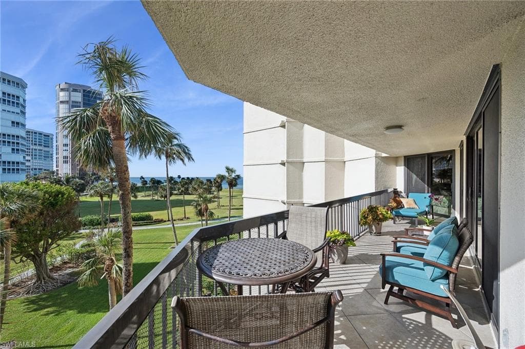 4551 Gulf Shore Blvd N 405, Naples, FL 34103-21