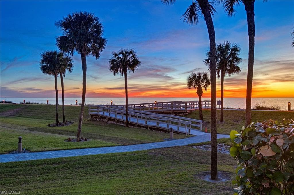 4551 Gulf Shore Blvd N 405, Naples, FL 34103-30