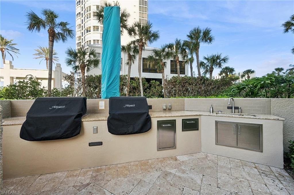 4551 Gulf Shore Blvd N 405, Naples, FL 34103-32