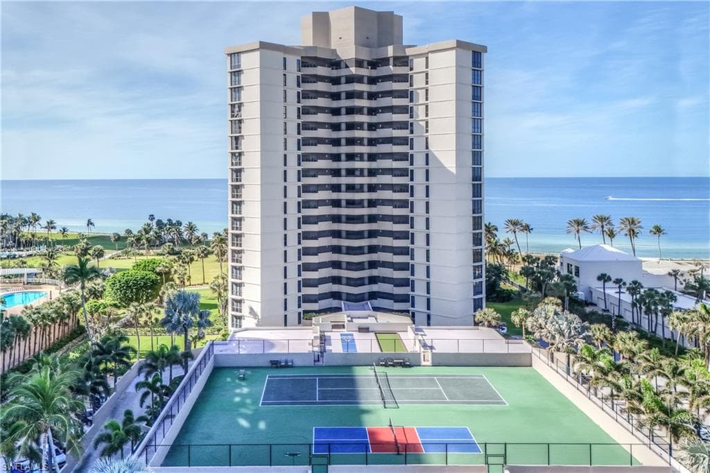 4551 Gulf Shore Blvd N 405, Naples, FL 34103-3