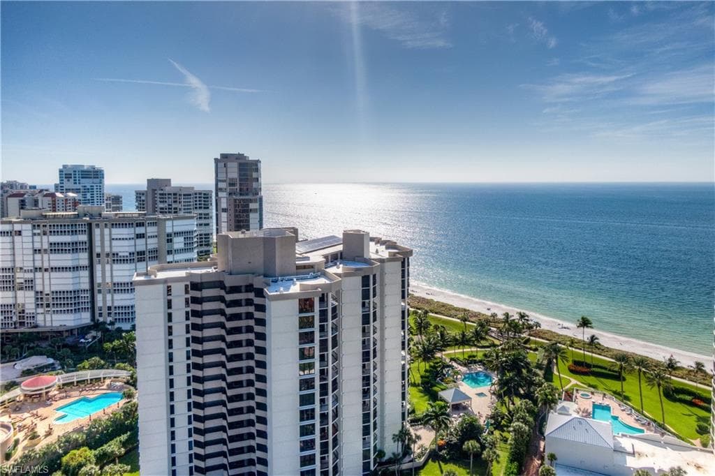 4551 Gulf Shore Blvd N 405, Naples, FL 34103-4
