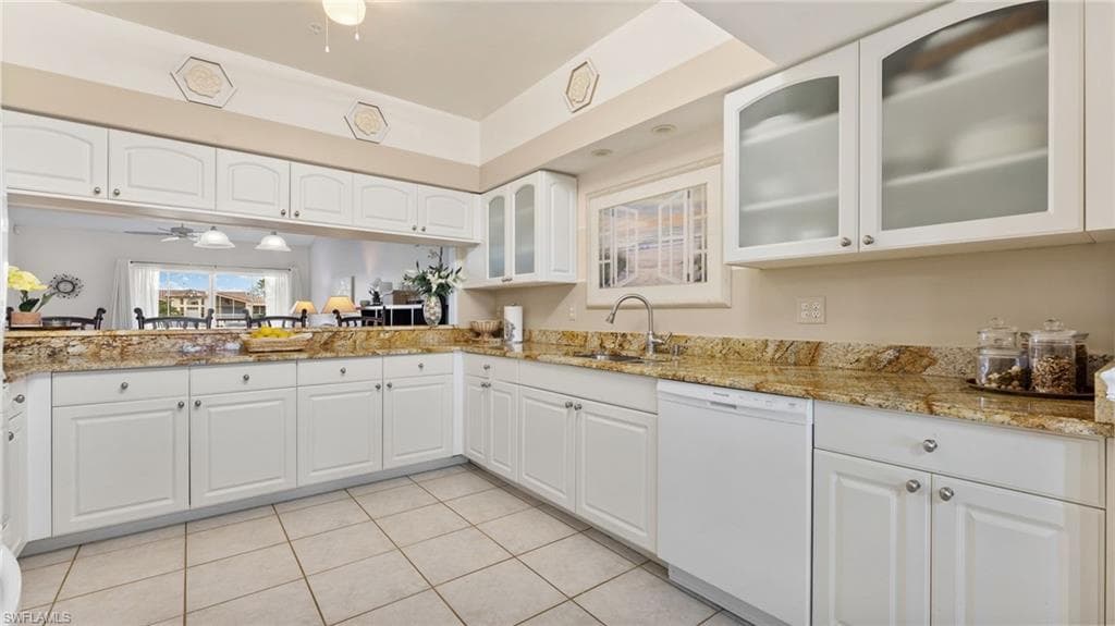 6010 Chardonnay Ln 303, Naples, FL 34119-3