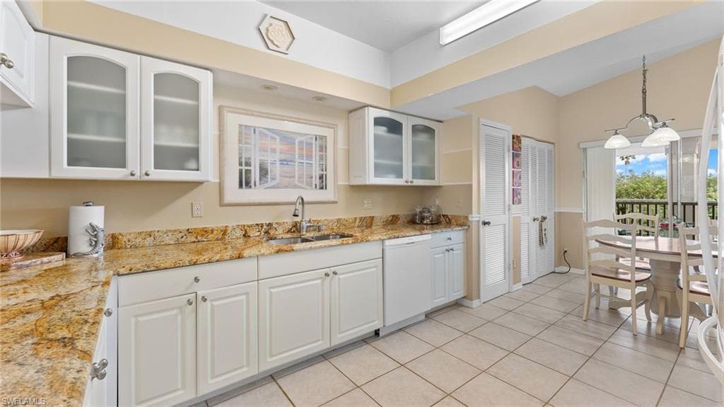6010 Chardonnay Ln 303, Naples, FL 34119-4