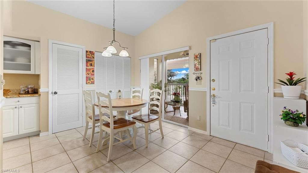6010 Chardonnay Ln 303, Naples, FL 34119-8