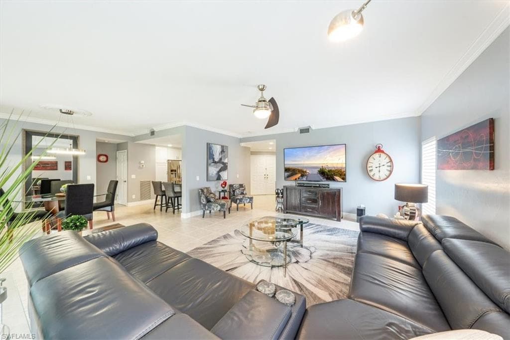 752 Eagle Creek Dr 101, Naples, FL 34113-11