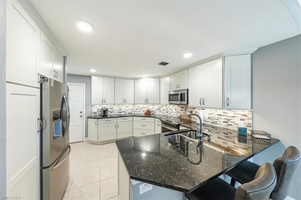 752 Eagle Creek Dr 101, Naples, FL 34113-13