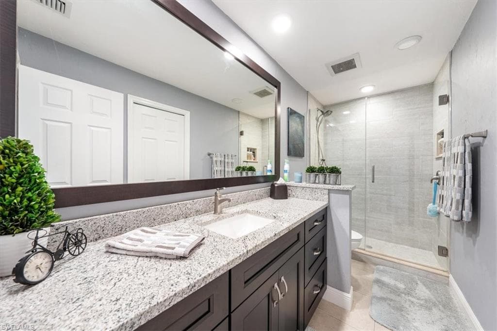 752 Eagle Creek Dr 101, Naples, FL 34113-16