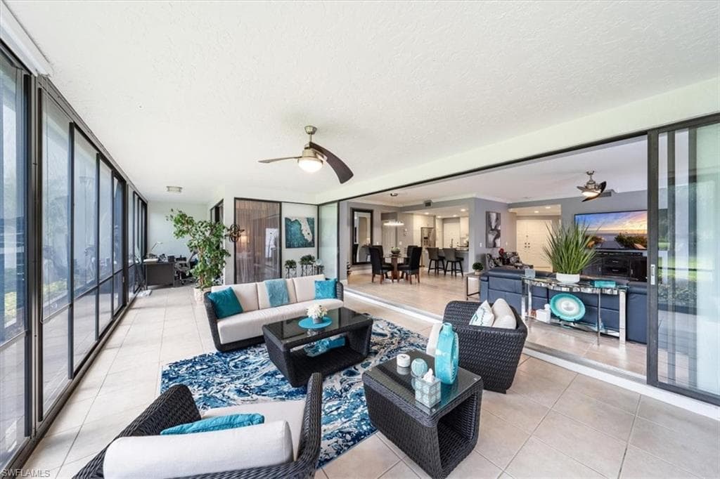752 Eagle Creek Dr 101, Naples, FL 34113-22