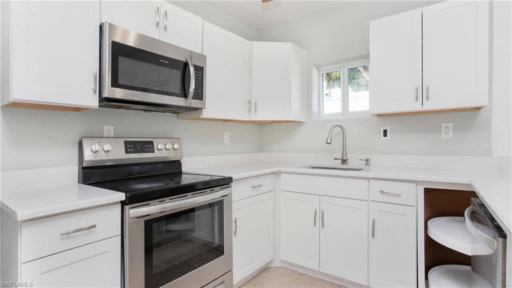 7123 Shannon Blvd, Fort Myers, FL 33908-10