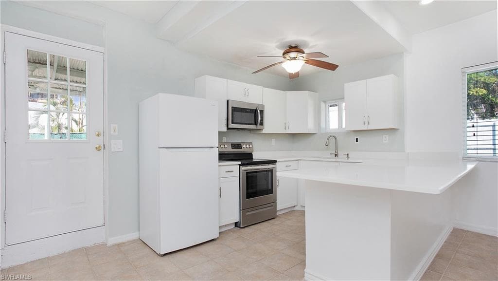 7123 Shannon Blvd, Fort Myers, FL 33908-8
