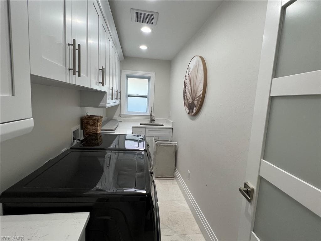 648 100th Ave N, Naples, FL 34108-10