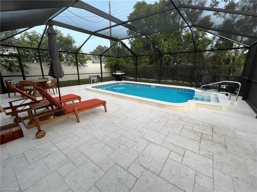 648 100th Ave N, Naples, FL 34108-18