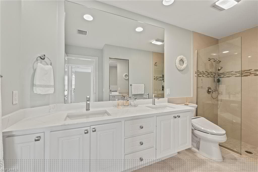 28199 Islet Trl, Bonita Springs, FL 34135-22