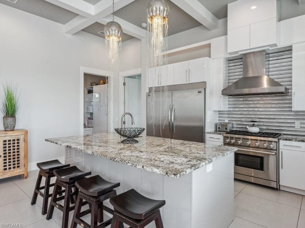 1100 Rainbow Dr, Naples, FL 34104-22