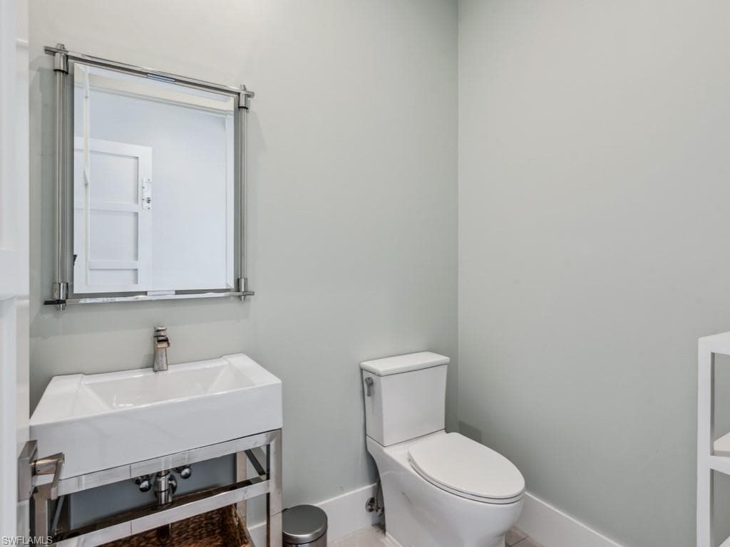 1100 Rainbow Dr, Naples, FL 34104-28