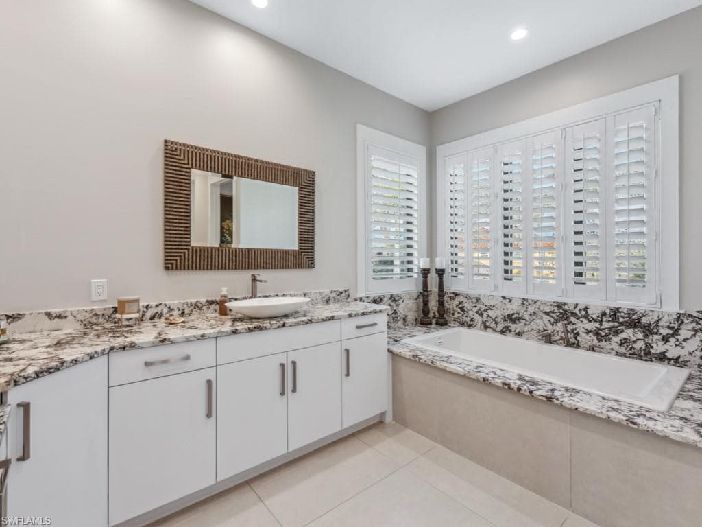 1100 Rainbow Dr, Naples, FL 34104-31