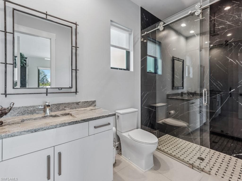 1100 Rainbow Dr, Naples, FL 34104-33