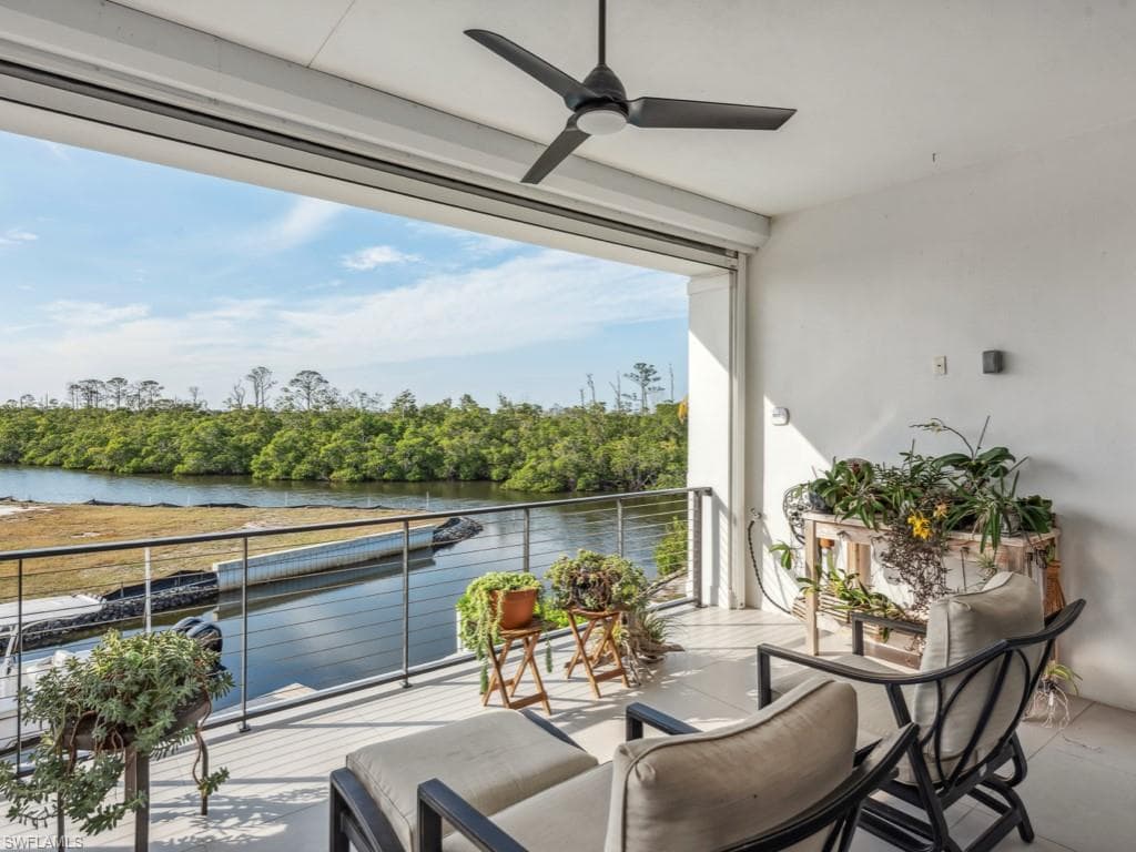 1100 Rainbow Dr, Naples, FL 34104-34