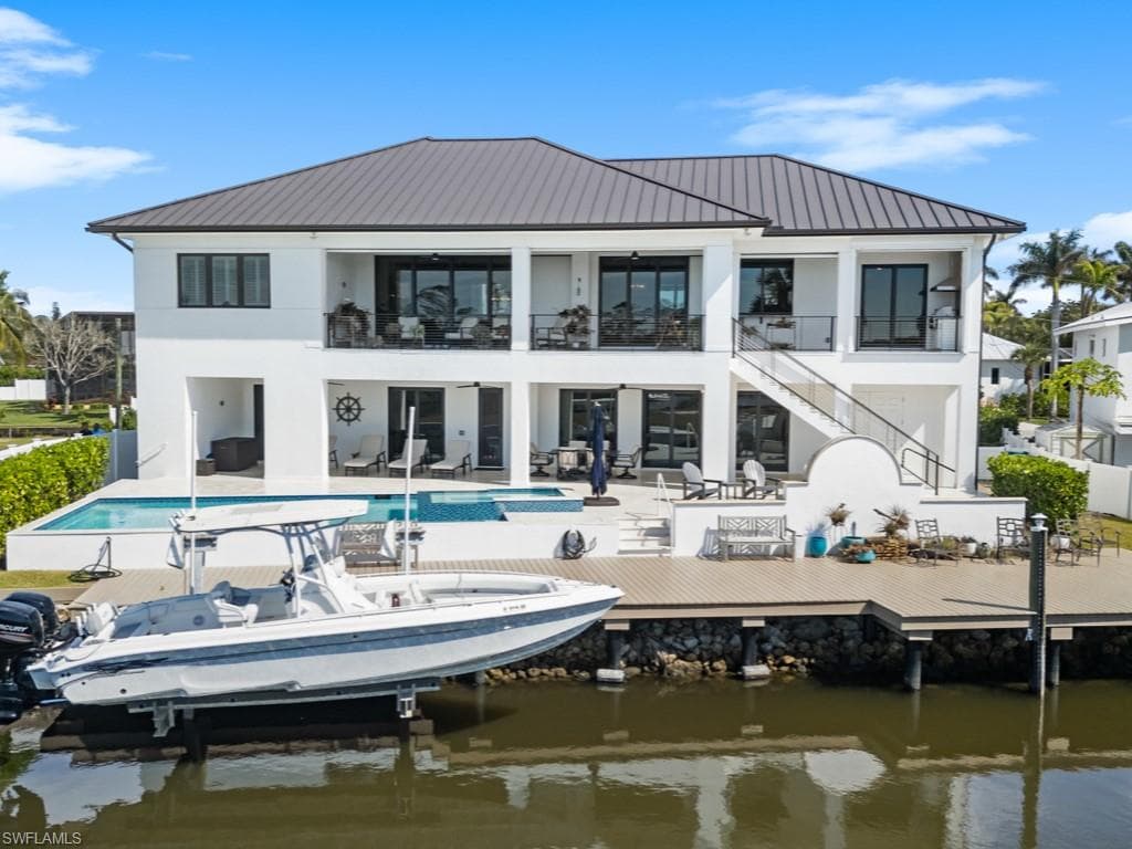 1100 Rainbow Dr, Naples, FL 34104-2