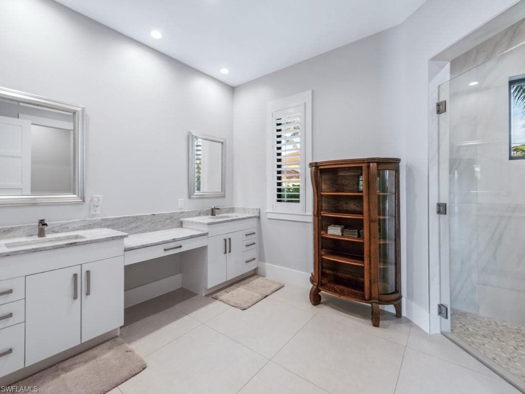 1100 Rainbow Dr, Naples, FL 34104-41