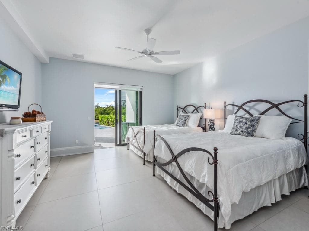 1100 Rainbow Dr, Naples, FL 34104-42