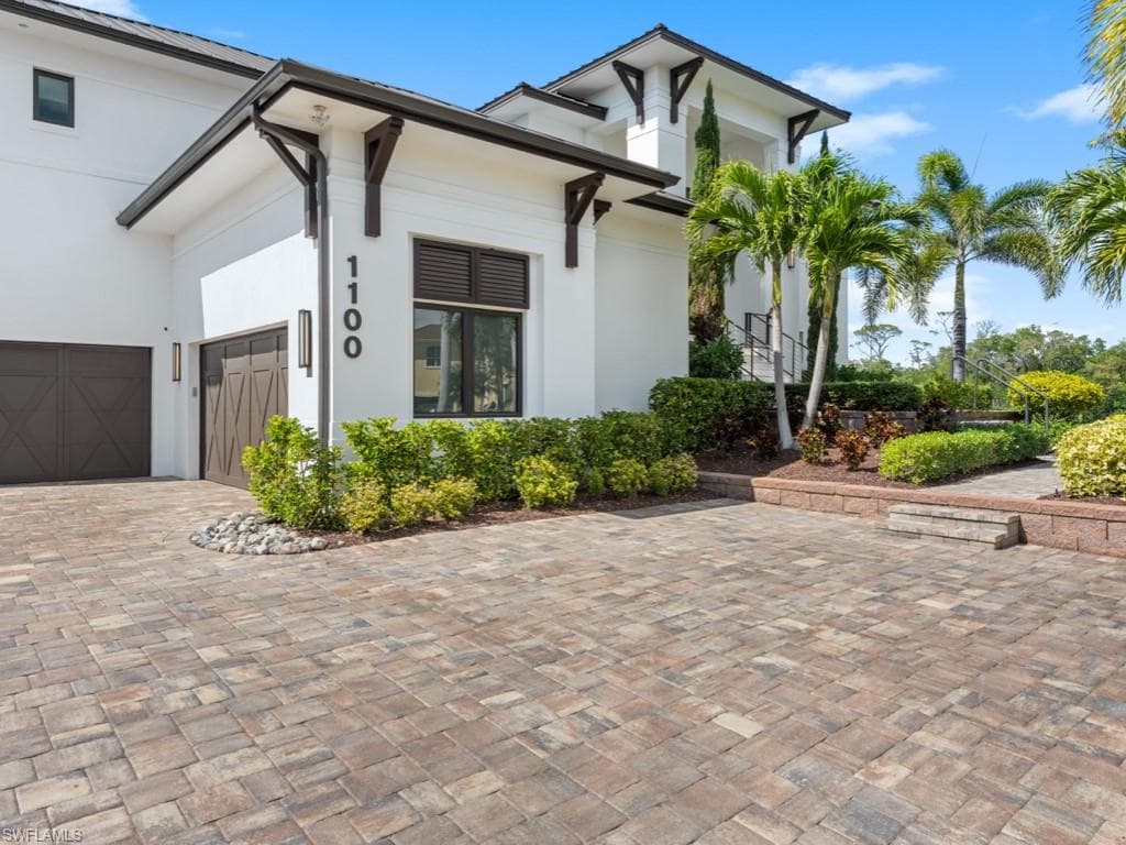 1100 Rainbow Dr, Naples, FL 34104-6
