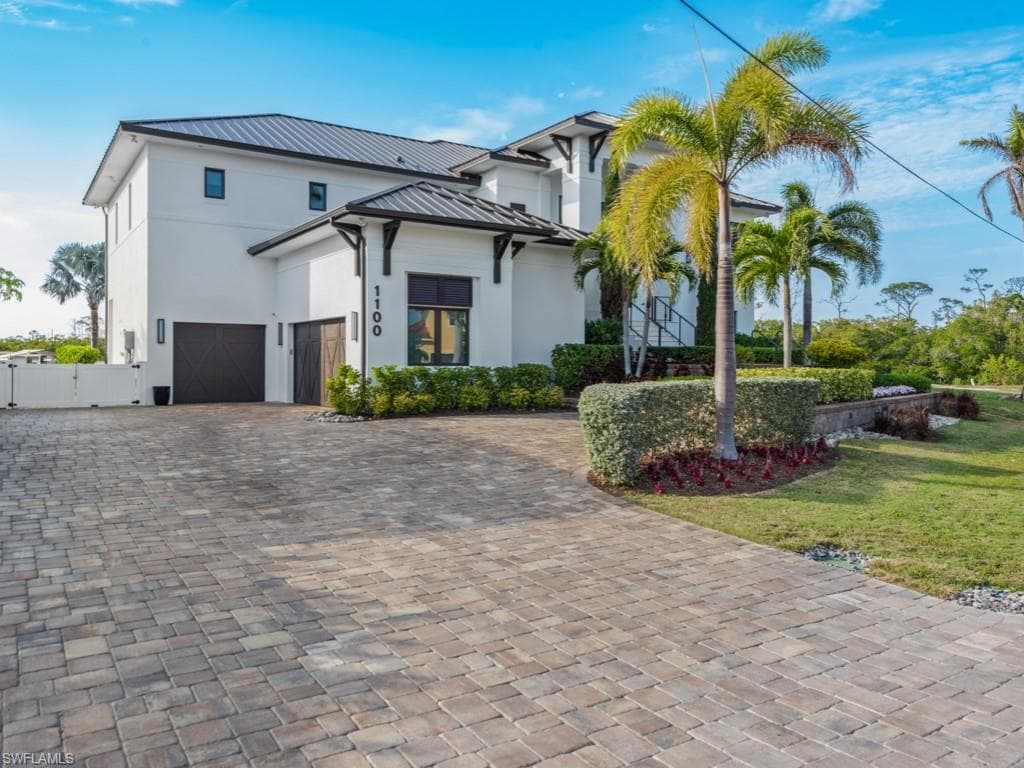 1100 Rainbow Dr, Naples, FL 34104-7