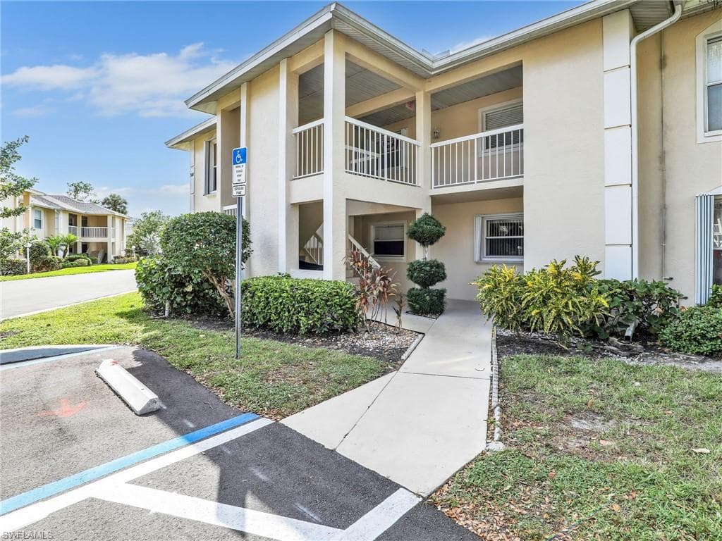 744 Landover Cir 101, Naples, FL 34104-3