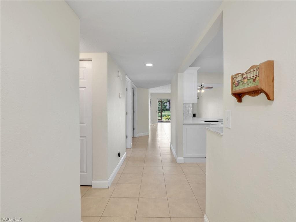 744 Landover Cir 101, Naples, FL 34104-4