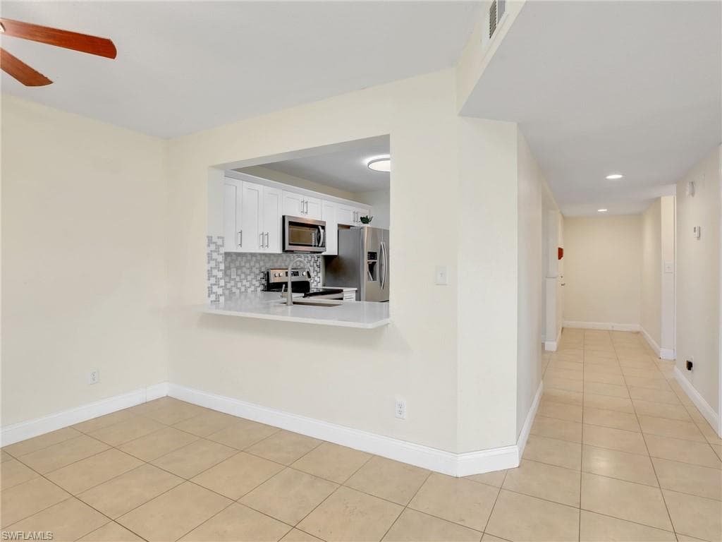 744 Landover Cir 101, Naples, FL 34104-5