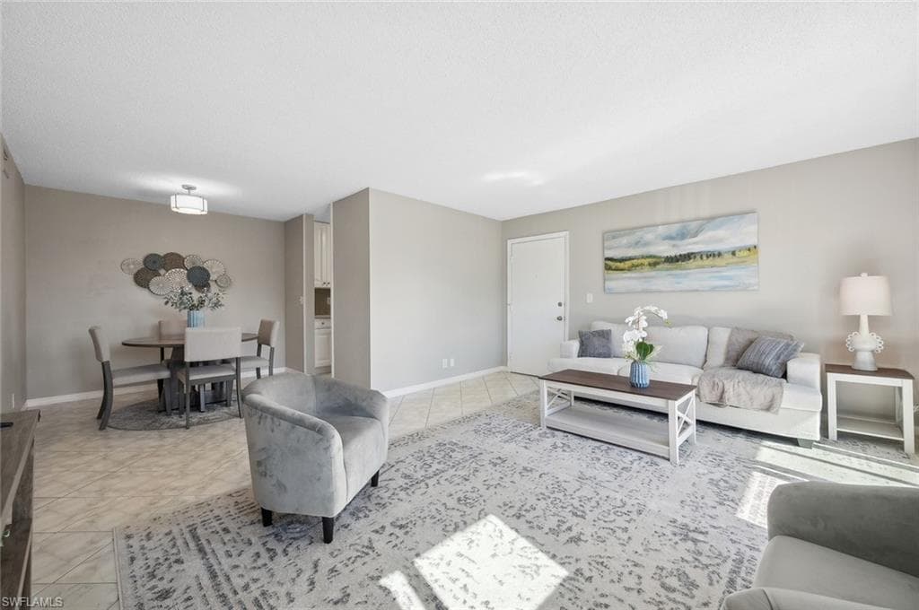 766 Central Ave 313, Naples, FL 34102-7