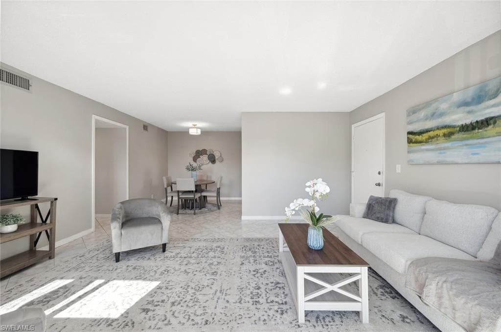 766 Central Ave 313, Naples, FL 34102-8