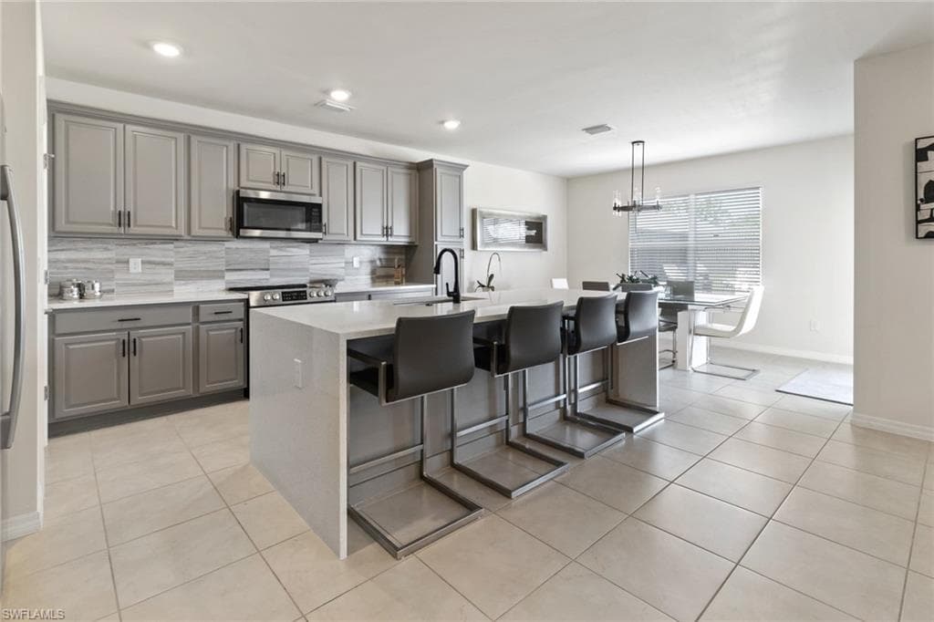 204 25th Ave, Cape Coral, FL 33991-11