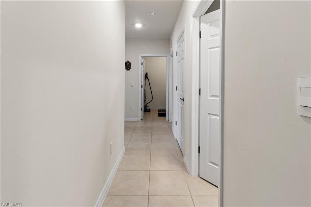 204 25th Ave, Cape Coral, FL 33991-16
