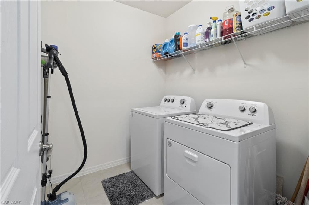 204 25th Ave, Cape Coral, FL 33991-18
