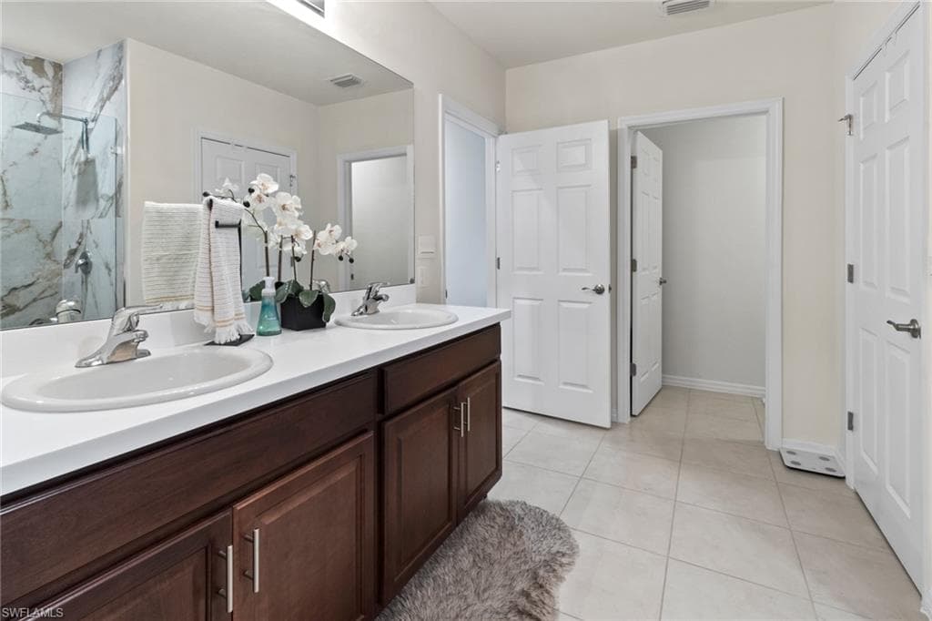 204 25th Ave, Cape Coral, FL 33991-26