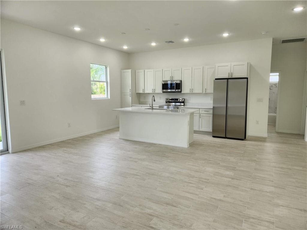 4116 5th St SW, Lehigh Acres, FL 33976-3