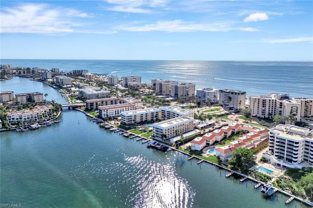 3070 Gulf Shore Blvd N 105, Naples, FL 34103-27