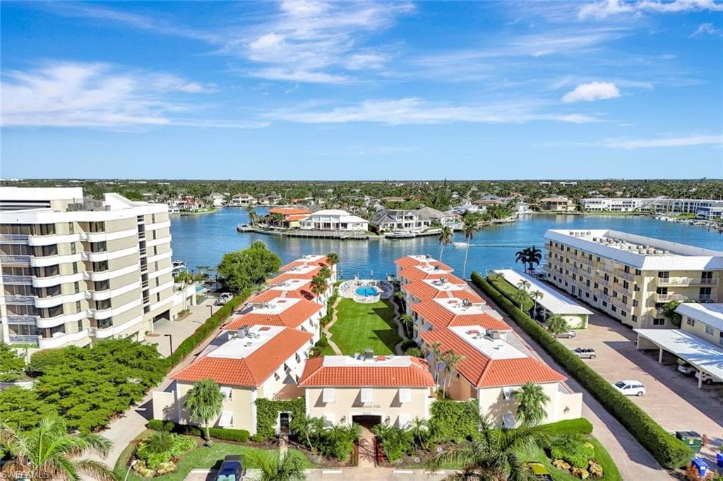 3070 Gulf Shore Blvd N 105, Naples, FL 34103-1