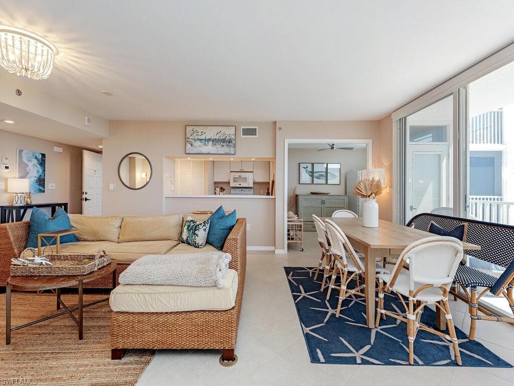 6361 Pelican Bay Blvd 503, Naples, FL 34108-4