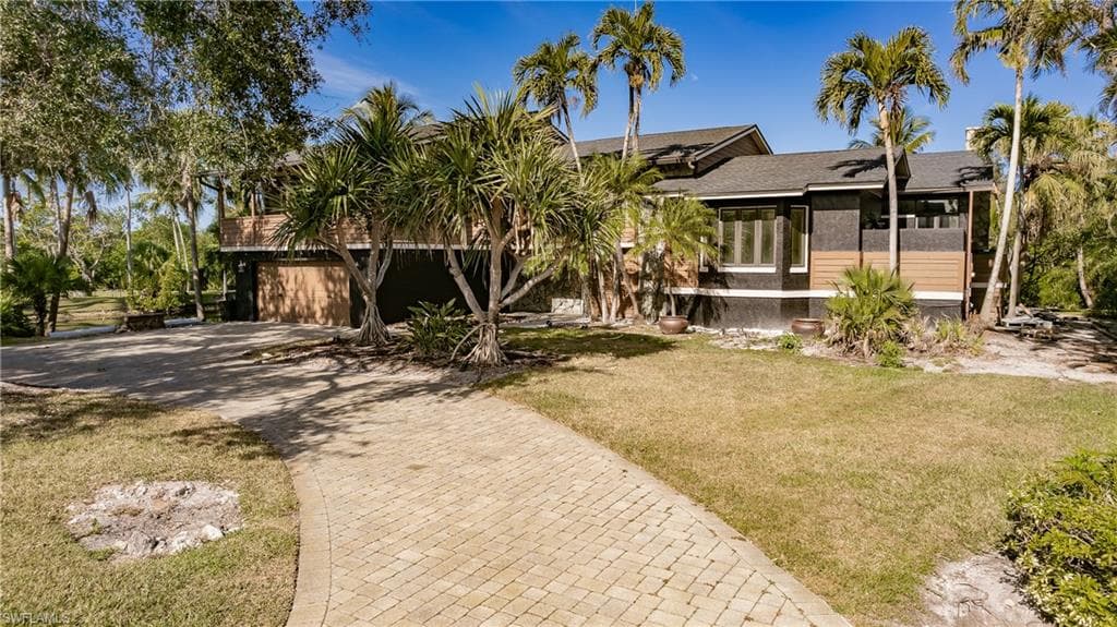 7232 Heaven Ln, Fort Myers, FL 33908-1