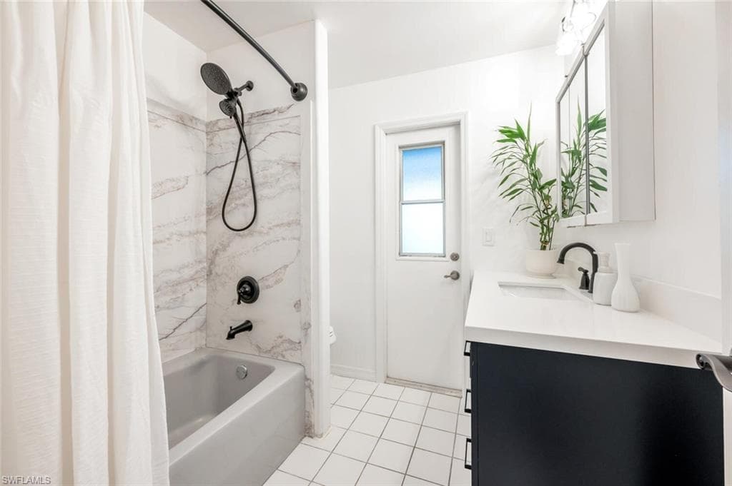 3671 8th Ave SE, Naples, FL 34117-22
