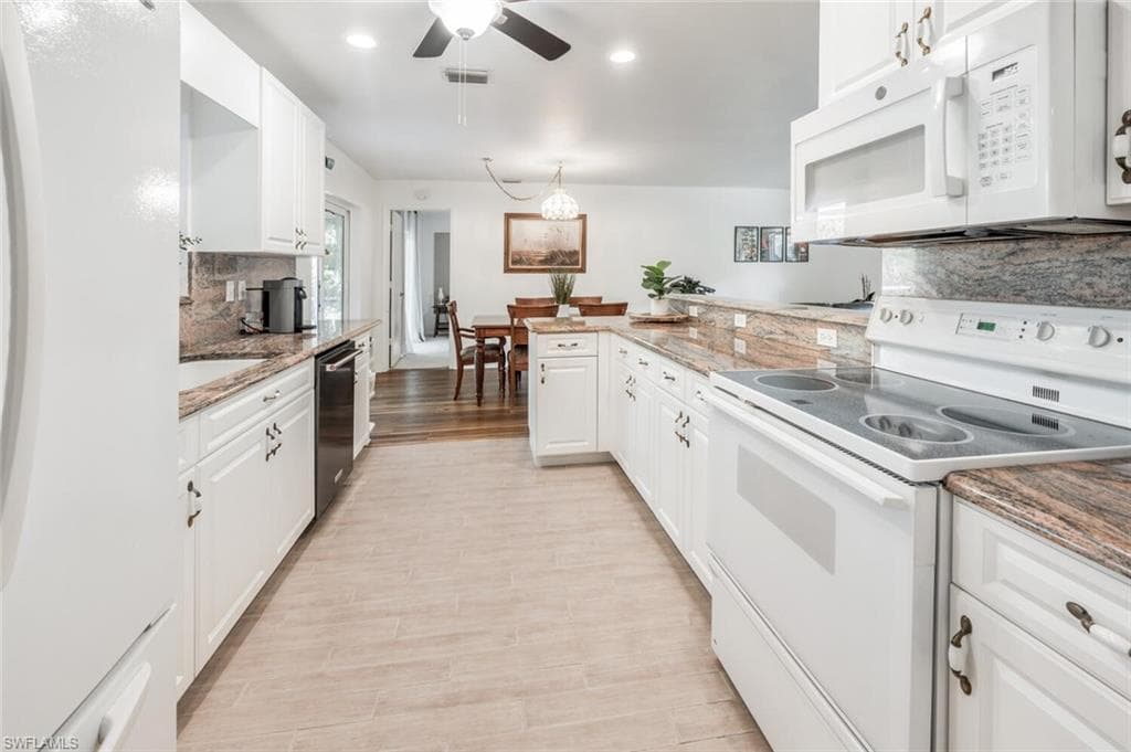 3671 8th Ave SE, Naples, FL 34117-3