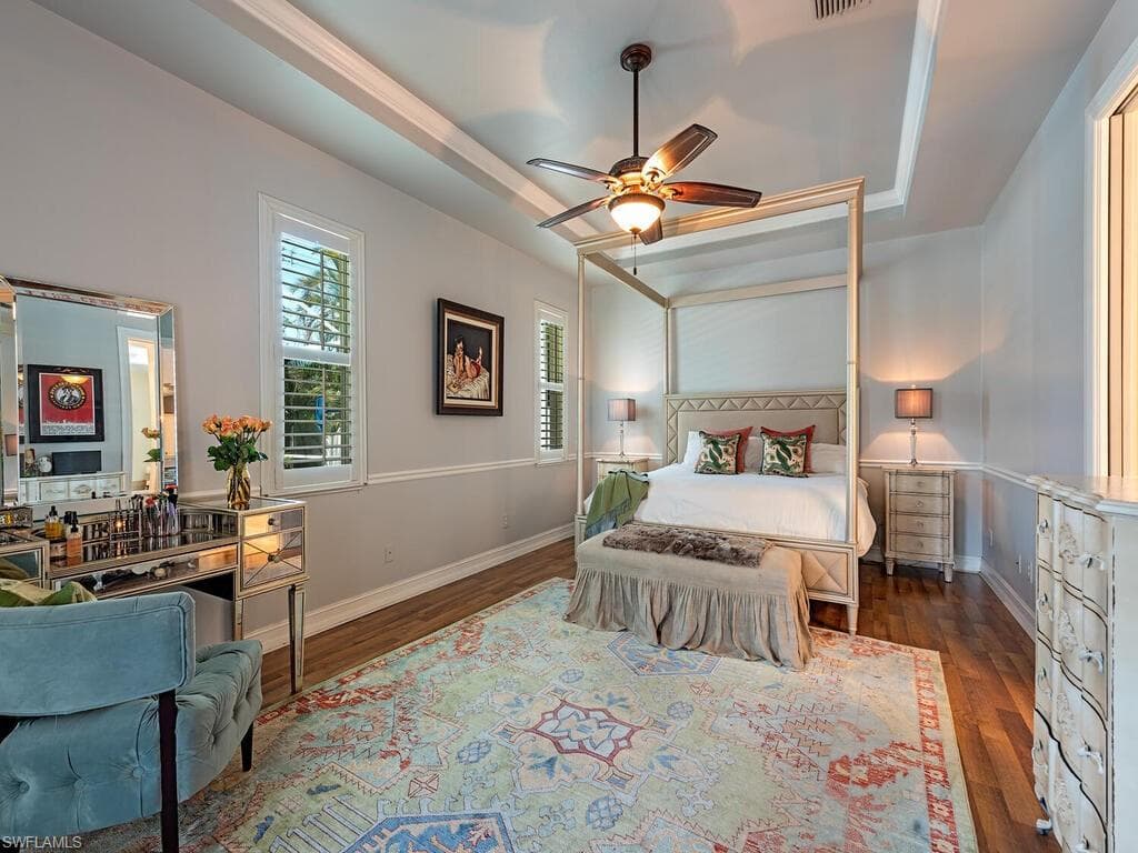 636 102nd Ave N, Naples, FL 34108-11