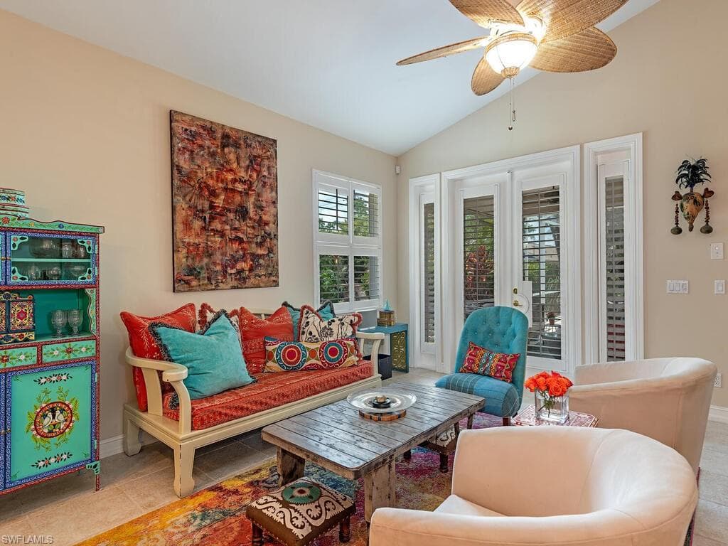 636 102nd Ave N, Naples, FL 34108-6